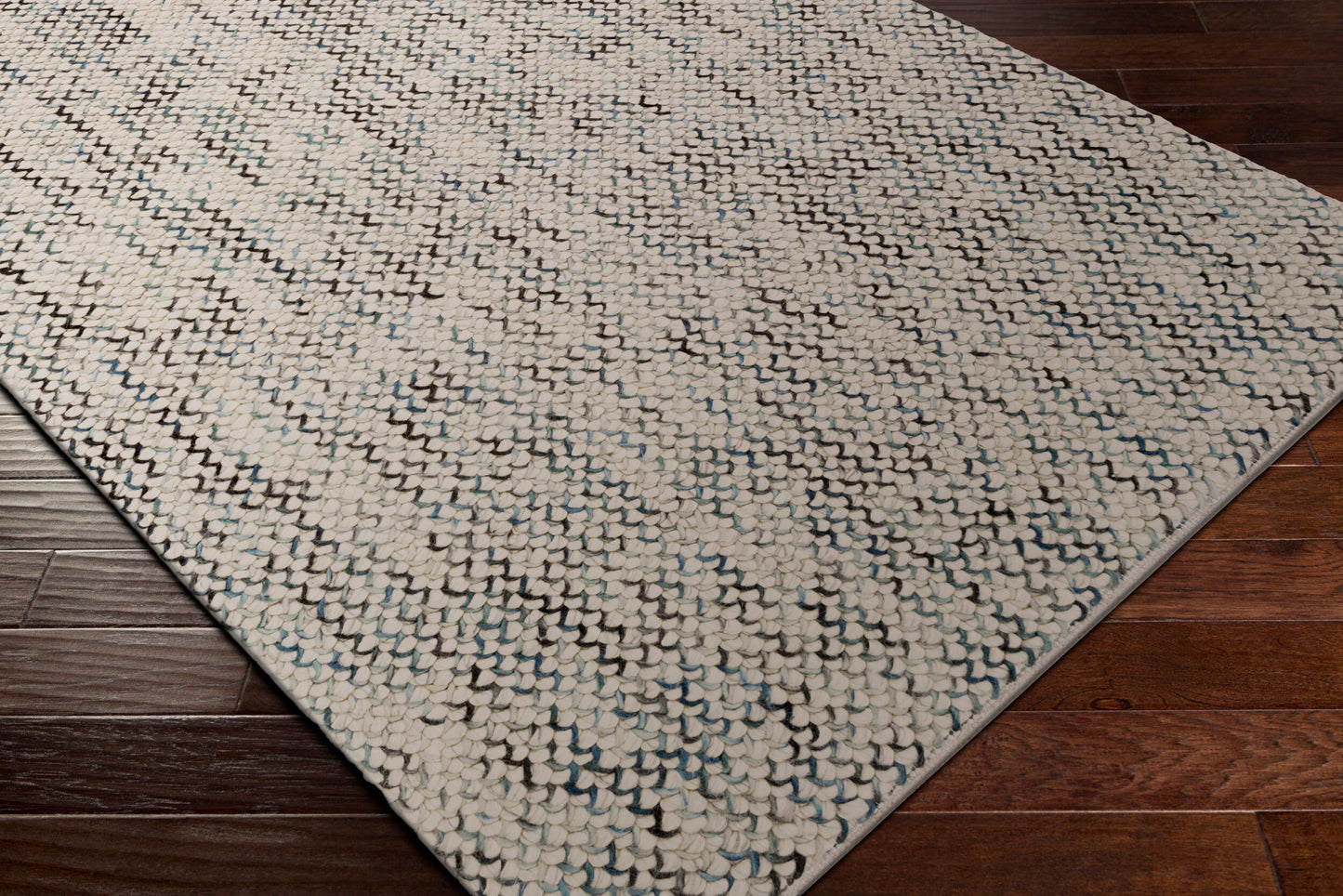 Avera AER-1003 2' x 3' Handmade Accent Rug