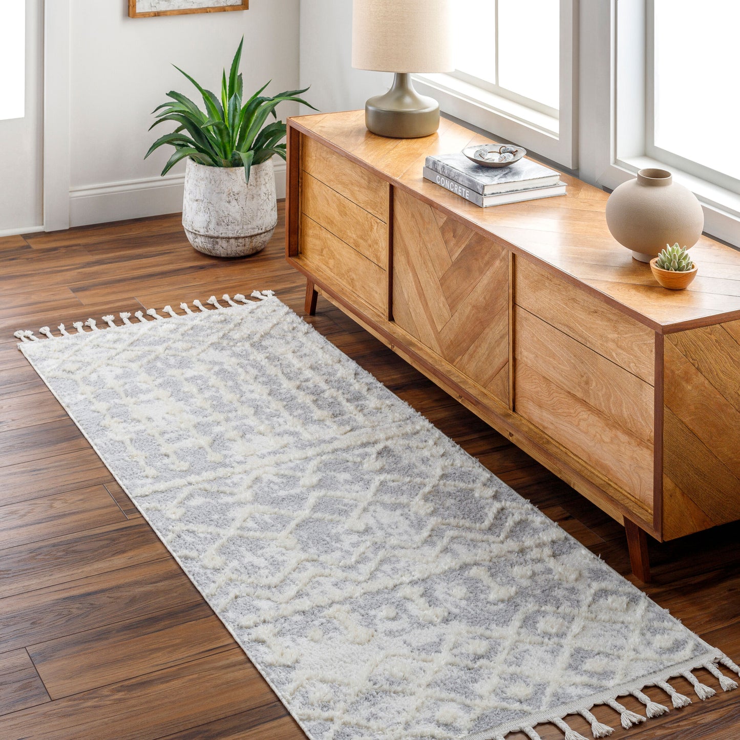 Alhambra AHB-2307 5' x 7' Machine Woven Area Rug