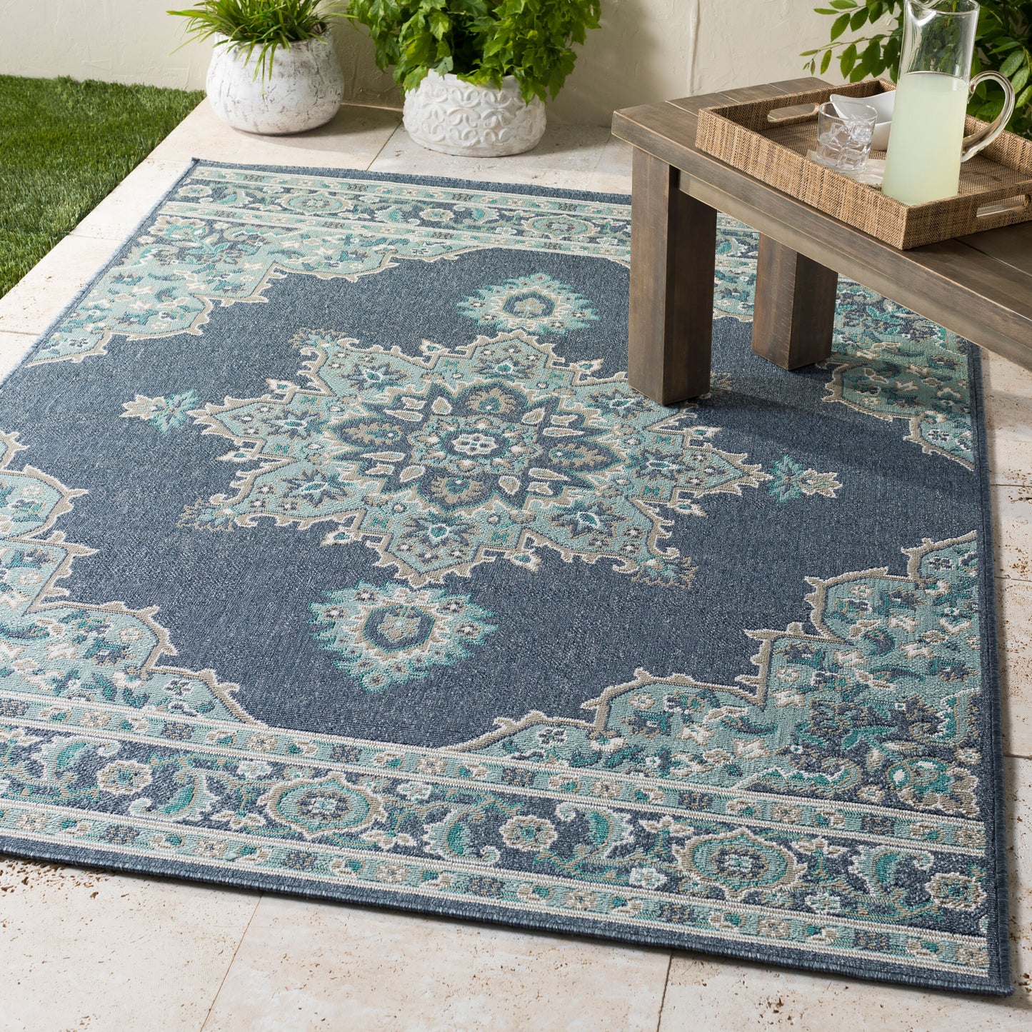 Alfresco ALF-9670 2' x 4' Machine Woven Indoor/Outdoor Accent Rug
