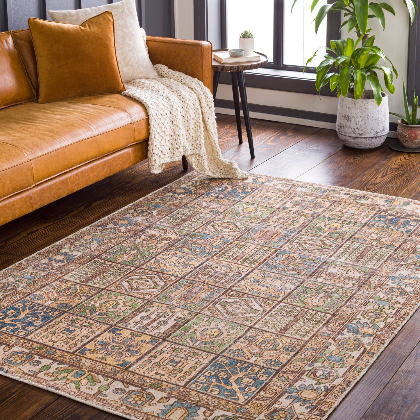 Amelie AML-2342 2' x 3' Machine Woven Washable Accent Rug
