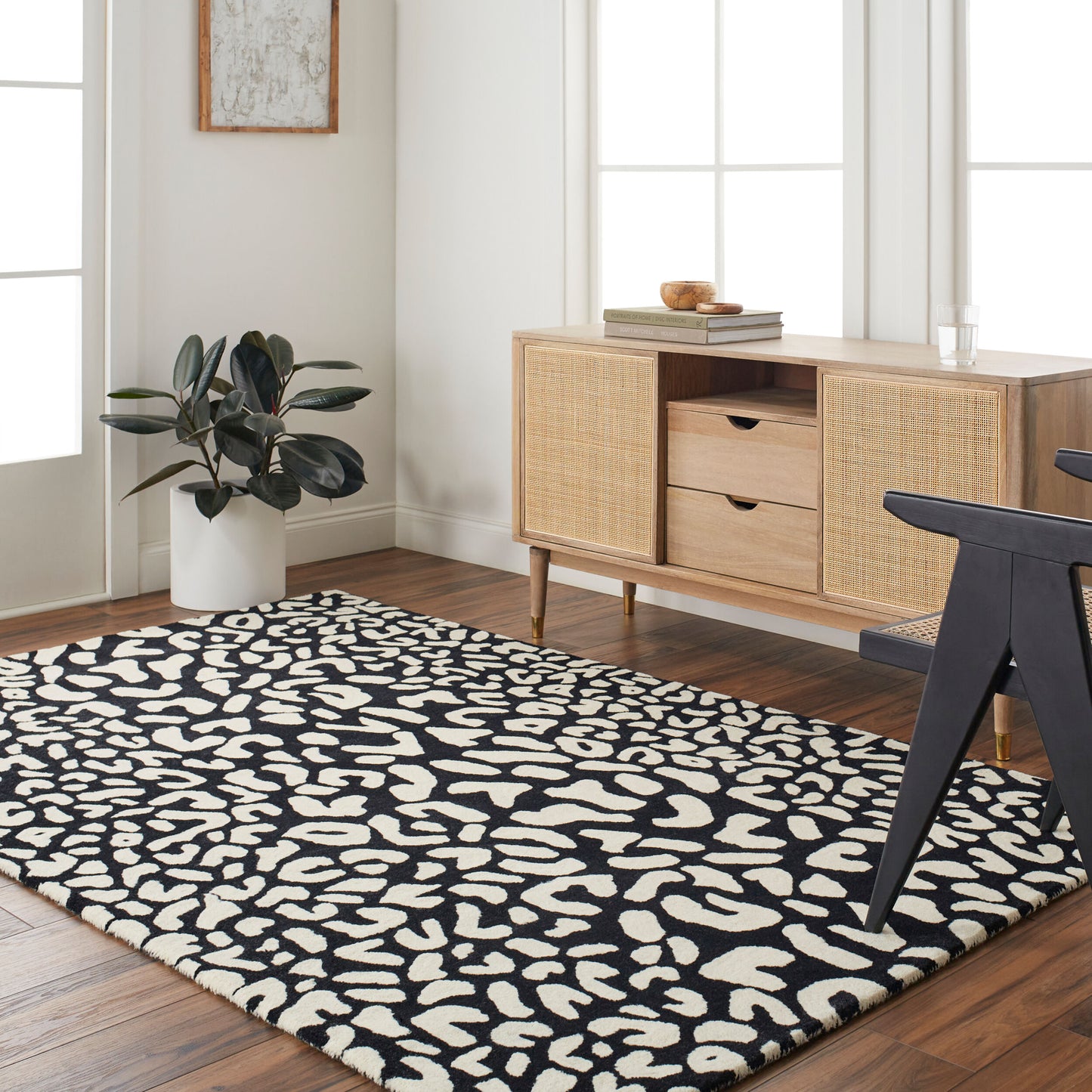 Athena ATH-5169 2' x 3' Handmade Wool Accent Rug