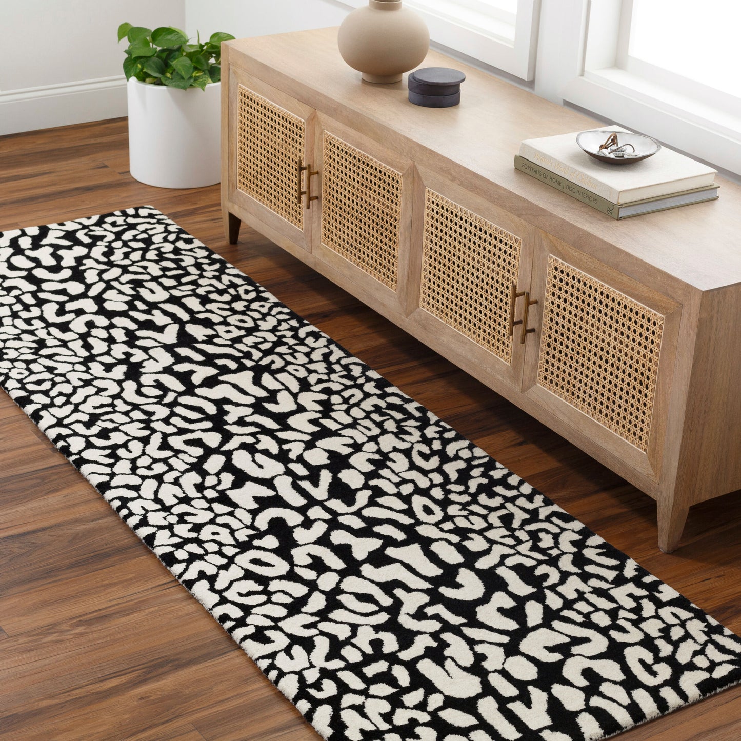 Athena ATH-5169 8ft Runner Handmade Wool Runner Rug