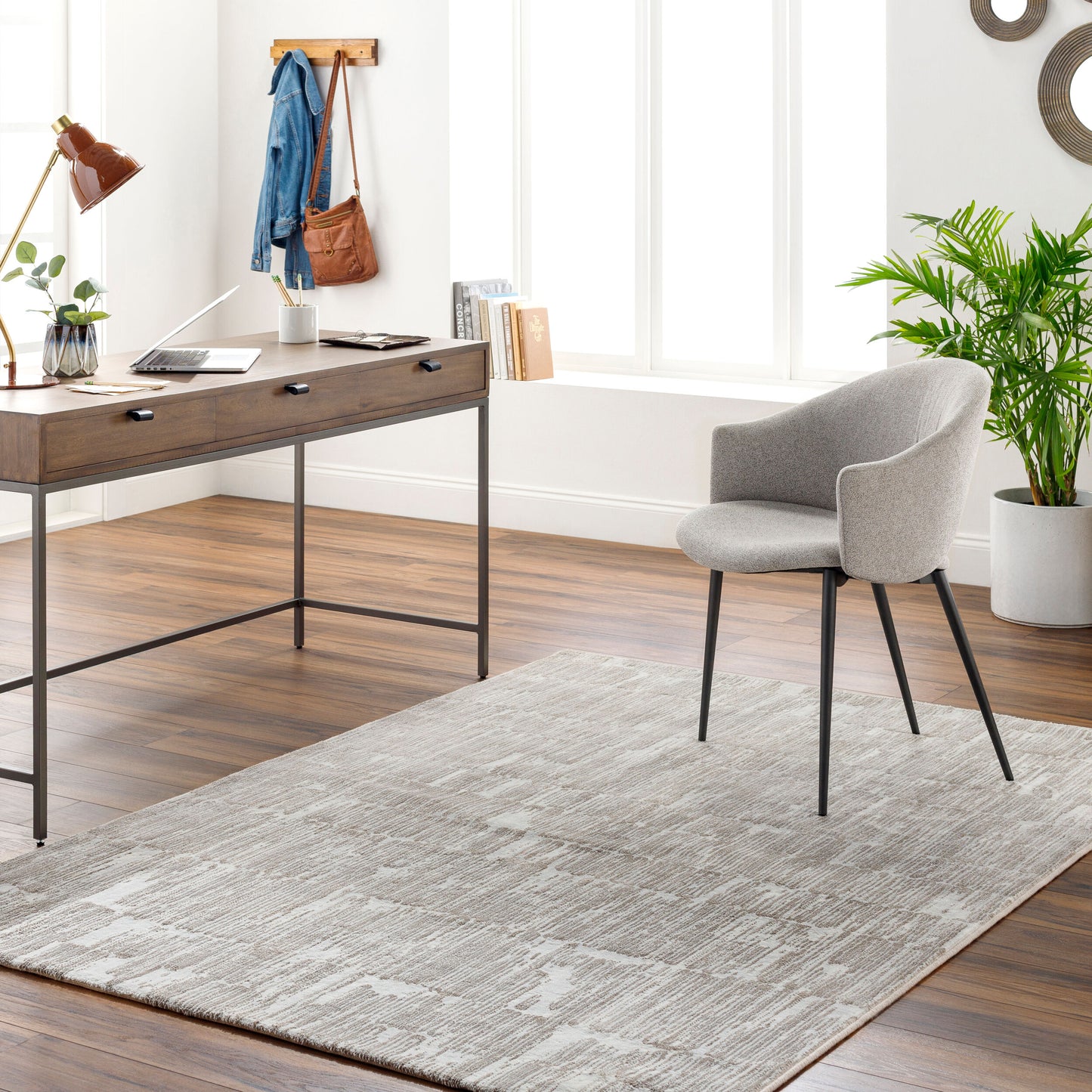Avshar AVH-2302 2' x 3' Machine Woven Accent Rug