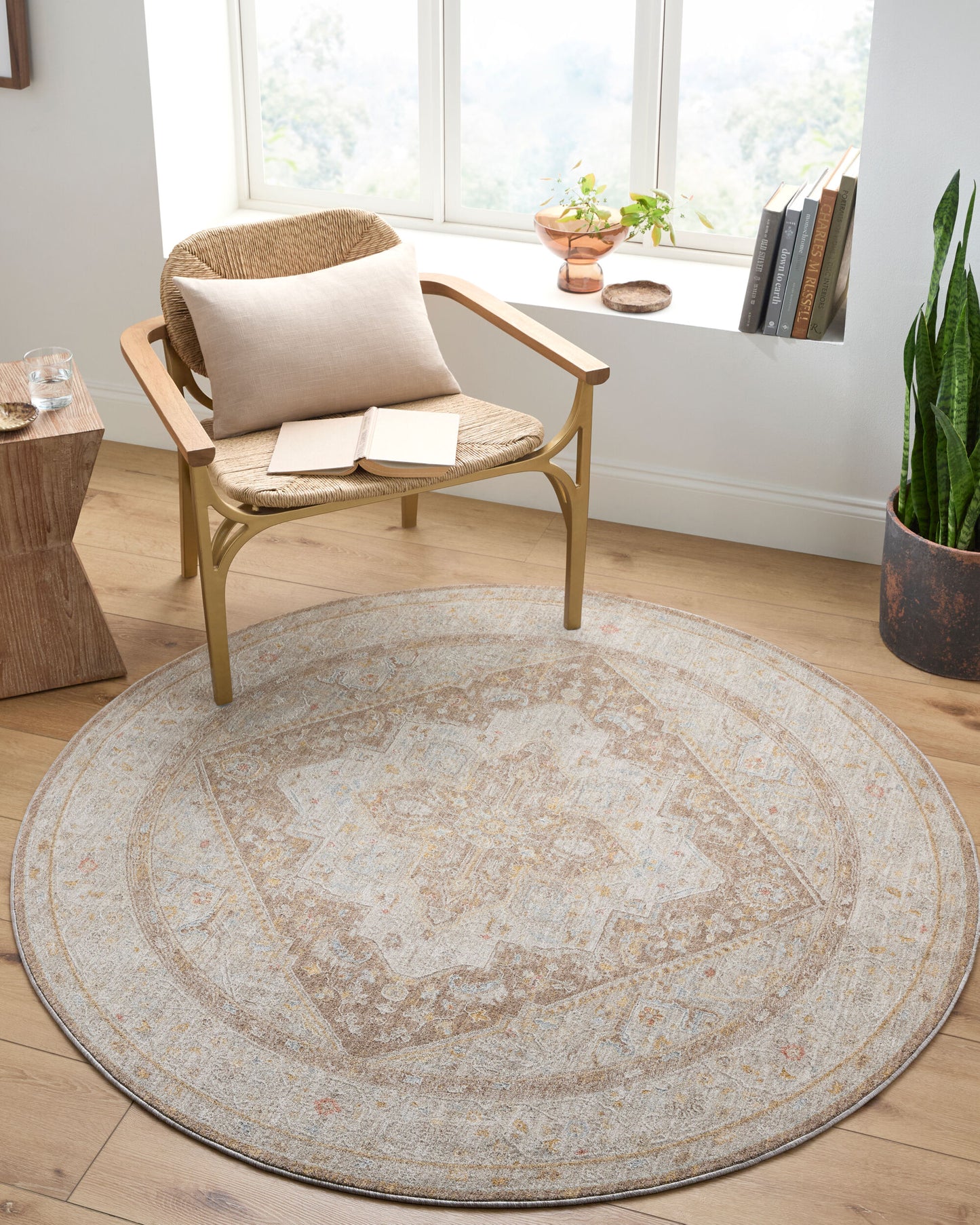 Avant Garde AVT-2366 8ft Round Machine Woven Area Rug