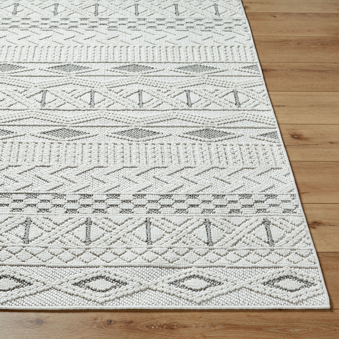 Bouclair BCR-2314 5' x 7' Machine Woven Area Rug