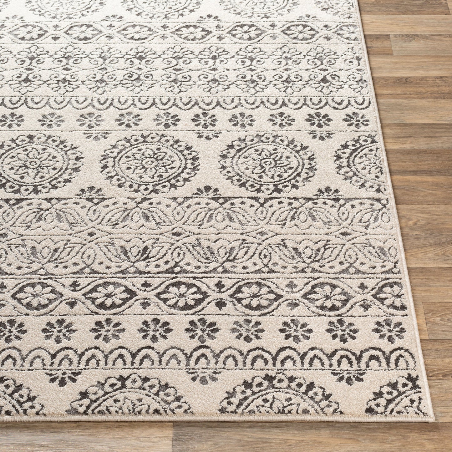 Bahar BHR-2323 2' x 3' Machine Woven Accent Rug