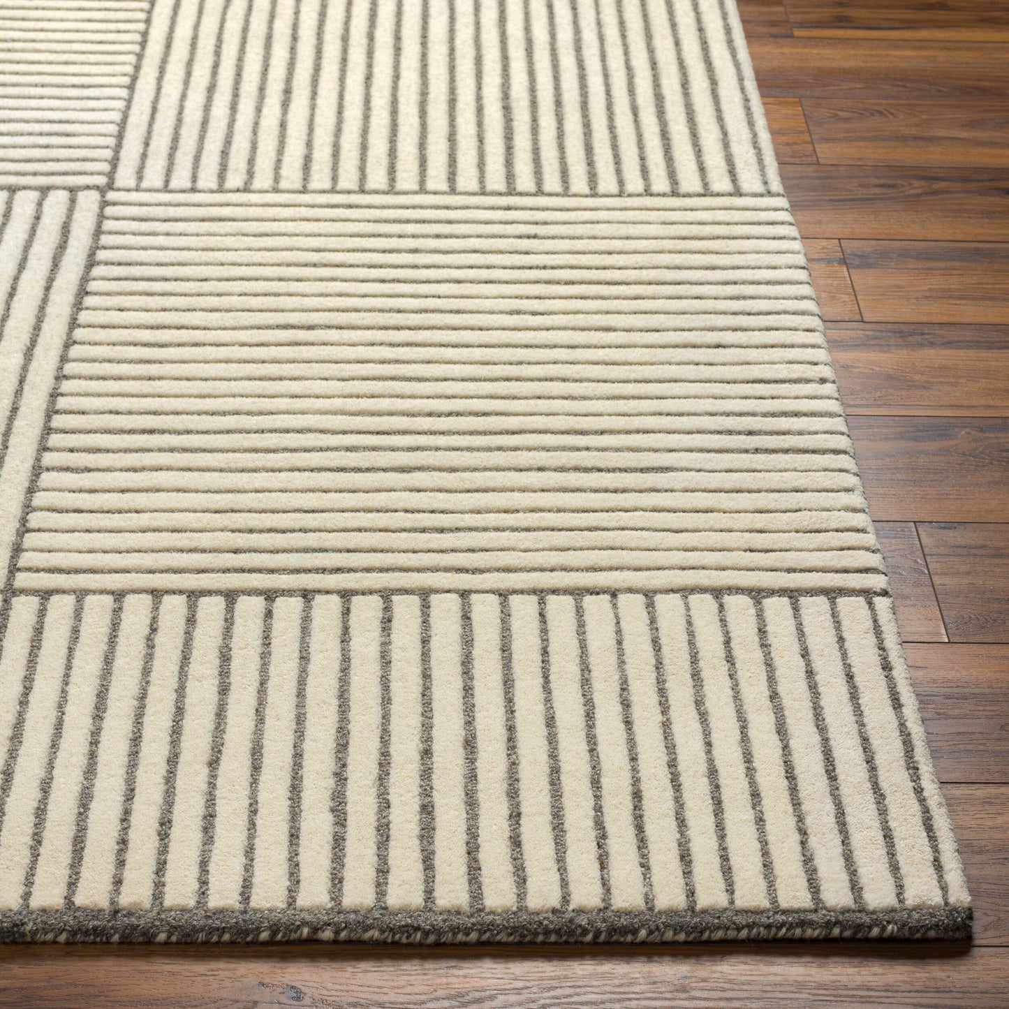 Brook BKO-2312 5' x 7' Handmade Wool Area Rug