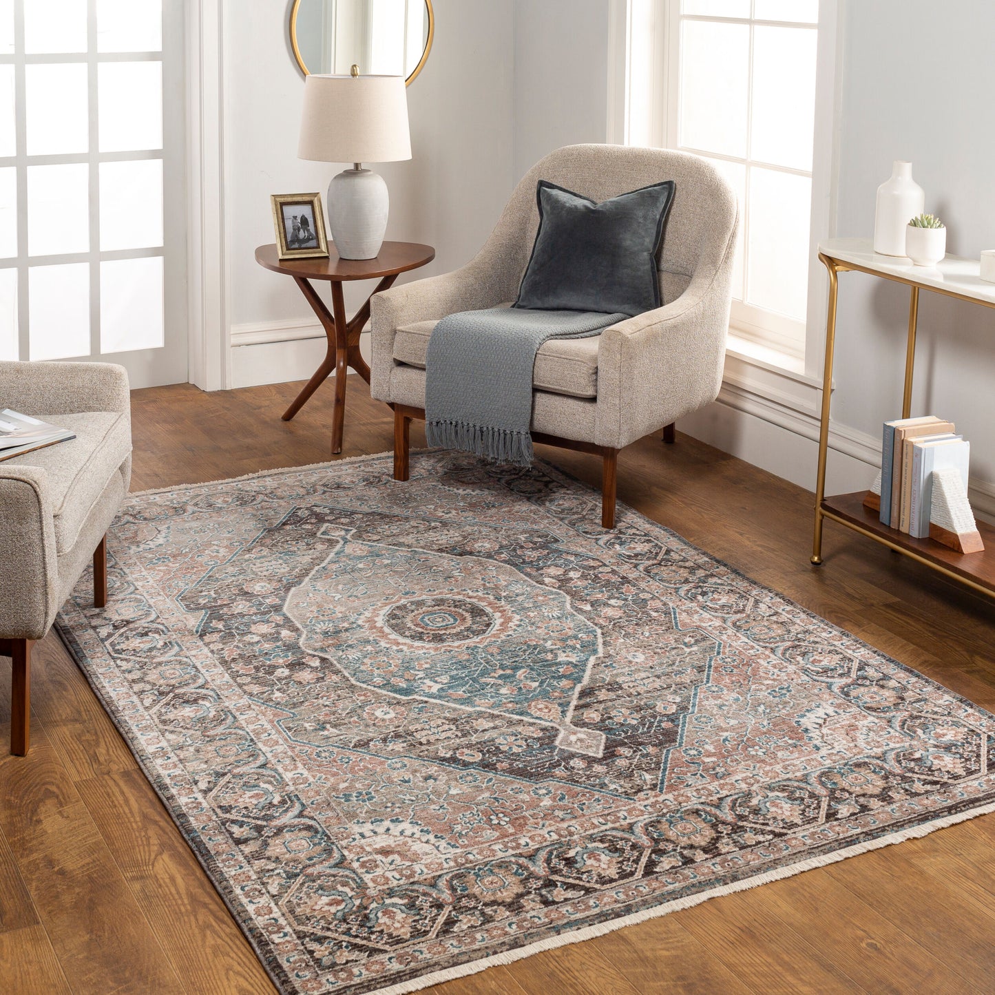 Carlisle CSI-2307 8ft Round Machine Woven Area Rug