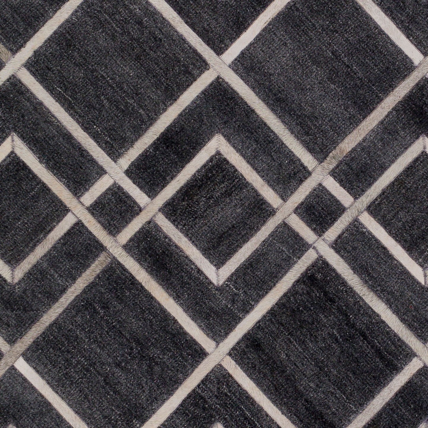 Eloquent ELQ-2305 2' x 3' Handmade Faux Silk Accent Rug