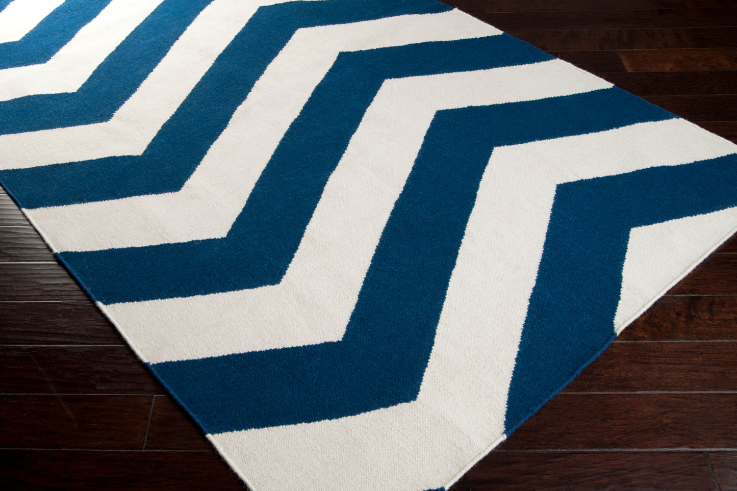 Frontier FT-276 2' x 3' Handmade Wool Accent Rug