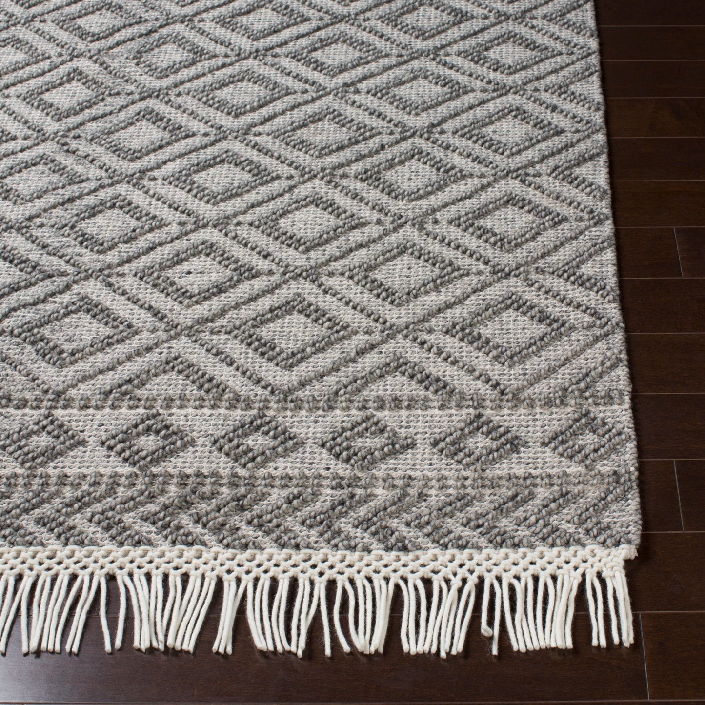 Farmhouse Tassels FTS-2302 8ft Runner Handmade Runner Rug