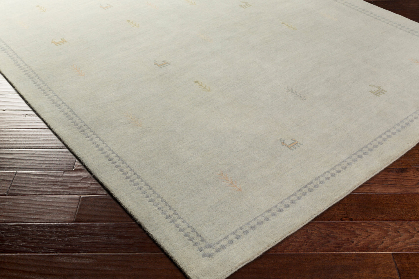 Gava GAV-5000 2' x 3' Handmade Wool Accent Rug