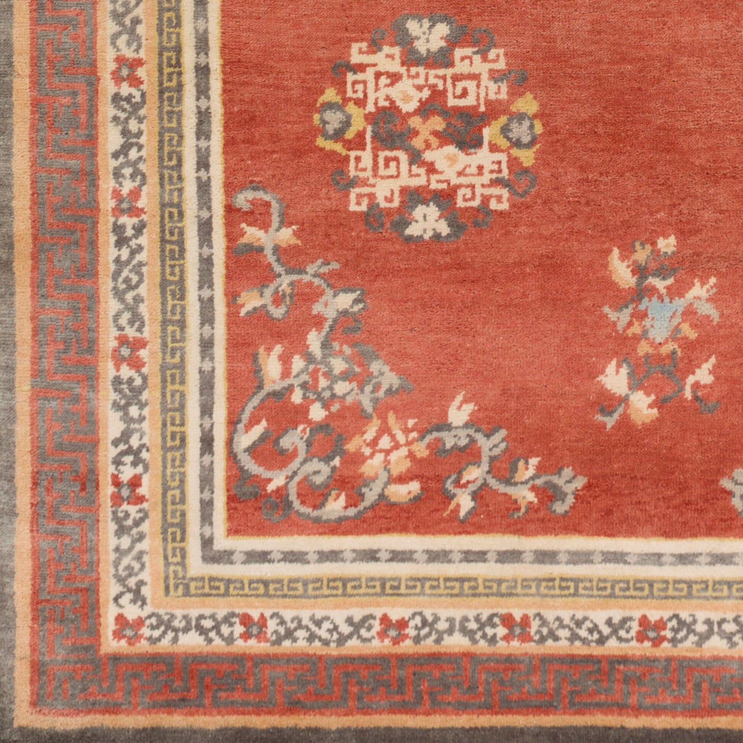 Geisha GES-1009 2' x 3' Handmade Wool Accent Rug