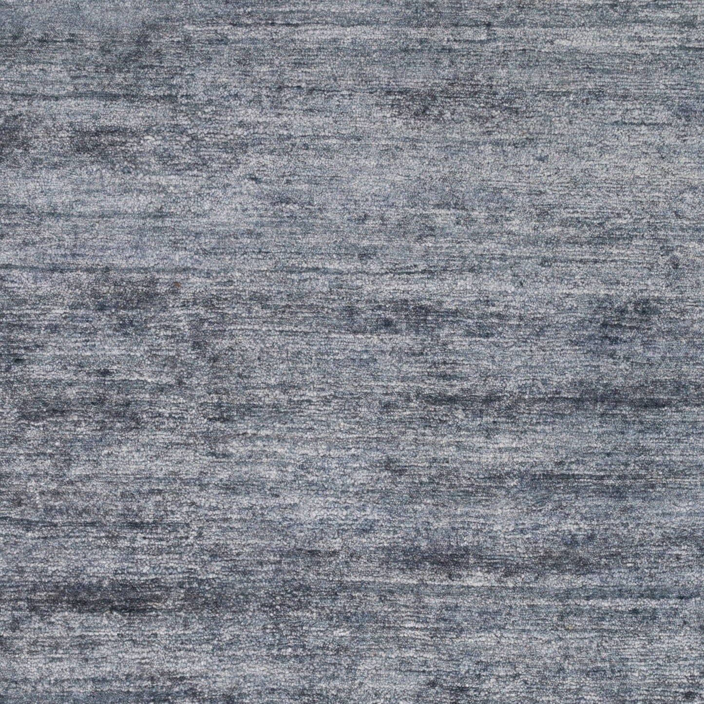 Gilded GID-5000 2' x 3' Handmade Faux Silk Accent Rug