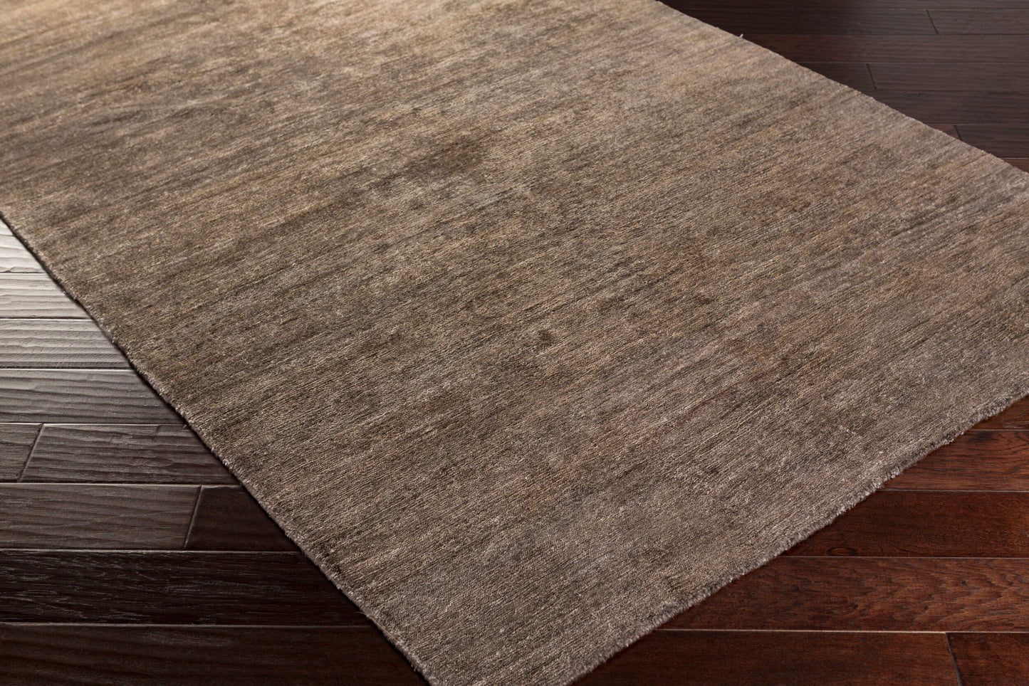 Gilded GID-5007 2' x 3' Handmade Faux Silk Accent Rug