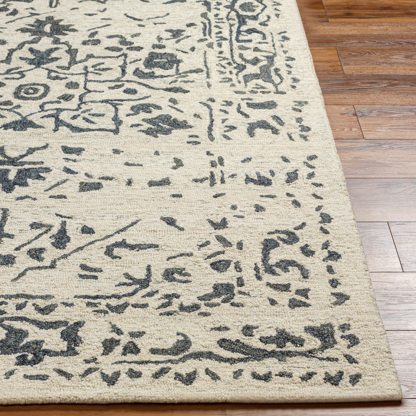 Granada GND-2339 2' x 3' Handmade Wool Accent Rug