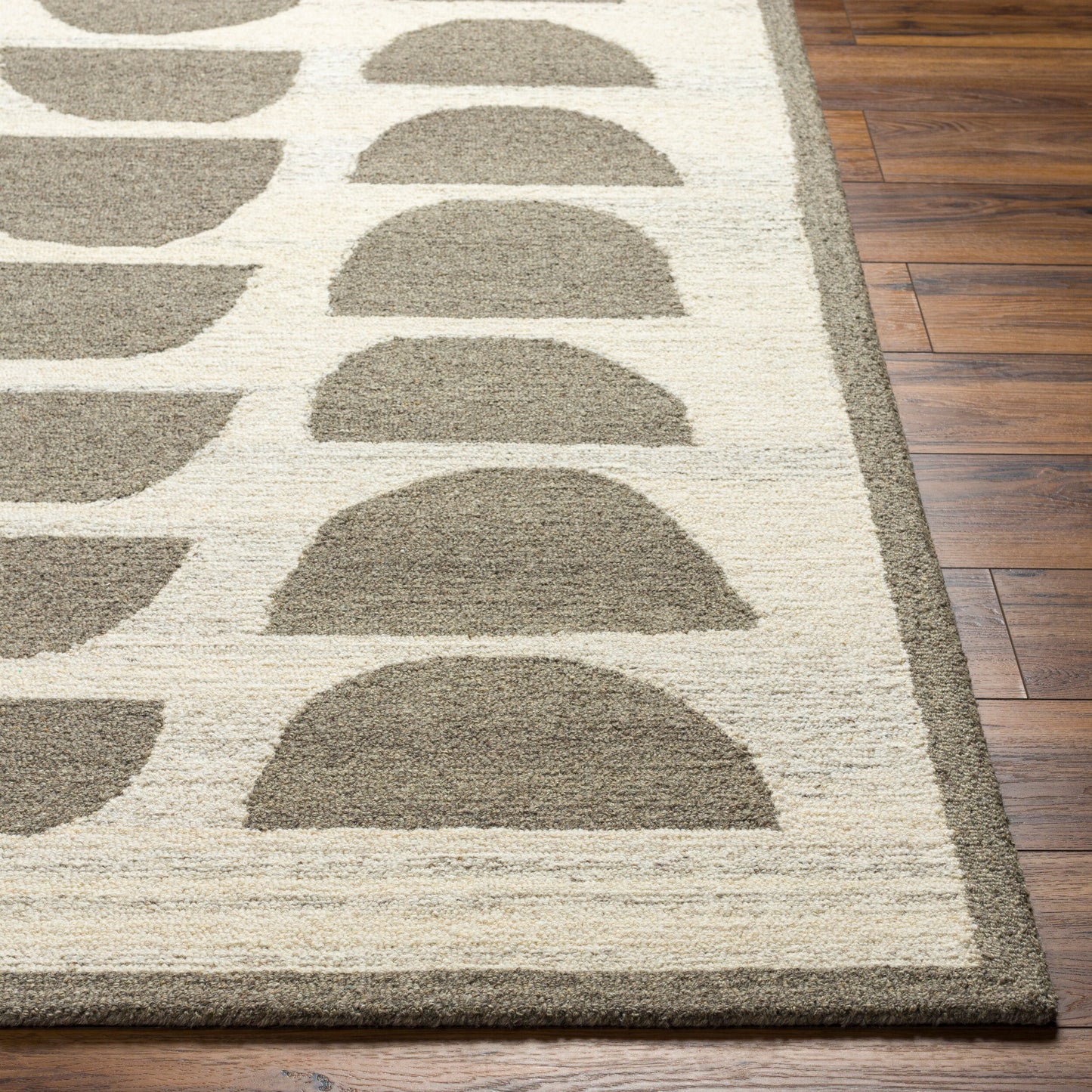 Granada GND-2348 5' x 7' Handmade Wool Area Rug