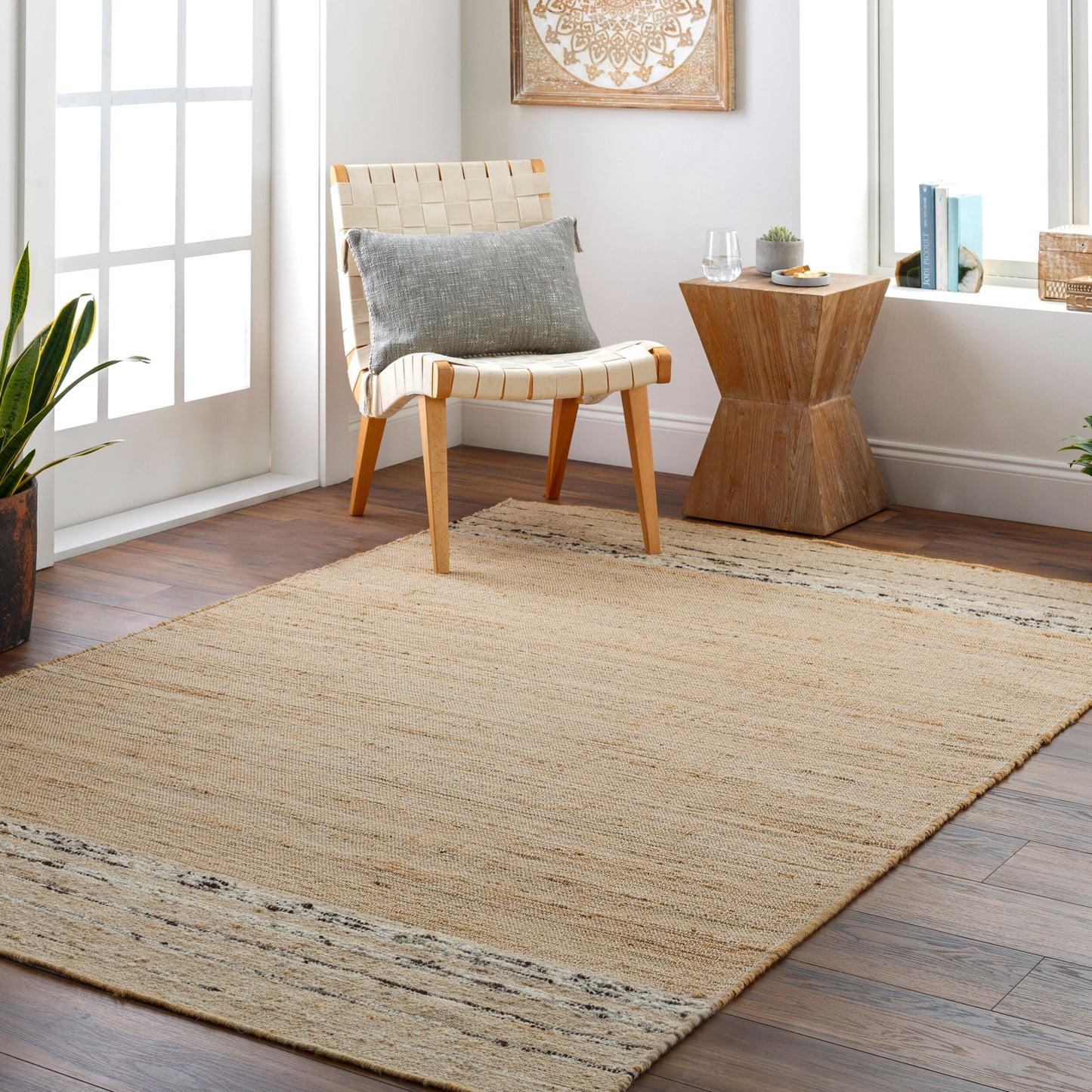 Geneva GNV-2304 2' x 3' Handmade Accent Rug