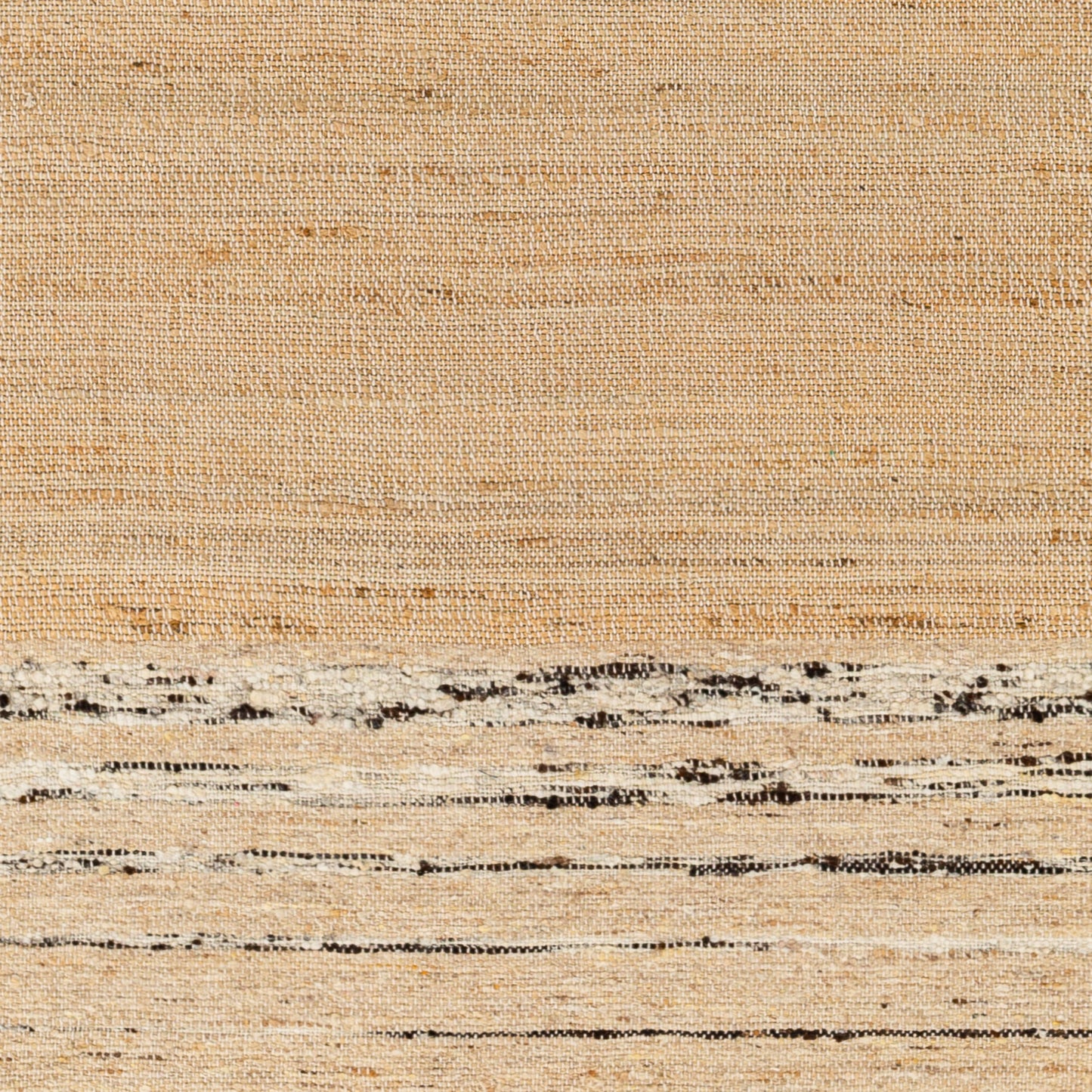 Geneva GNV-2304 2' x 3' Handmade Accent Rug