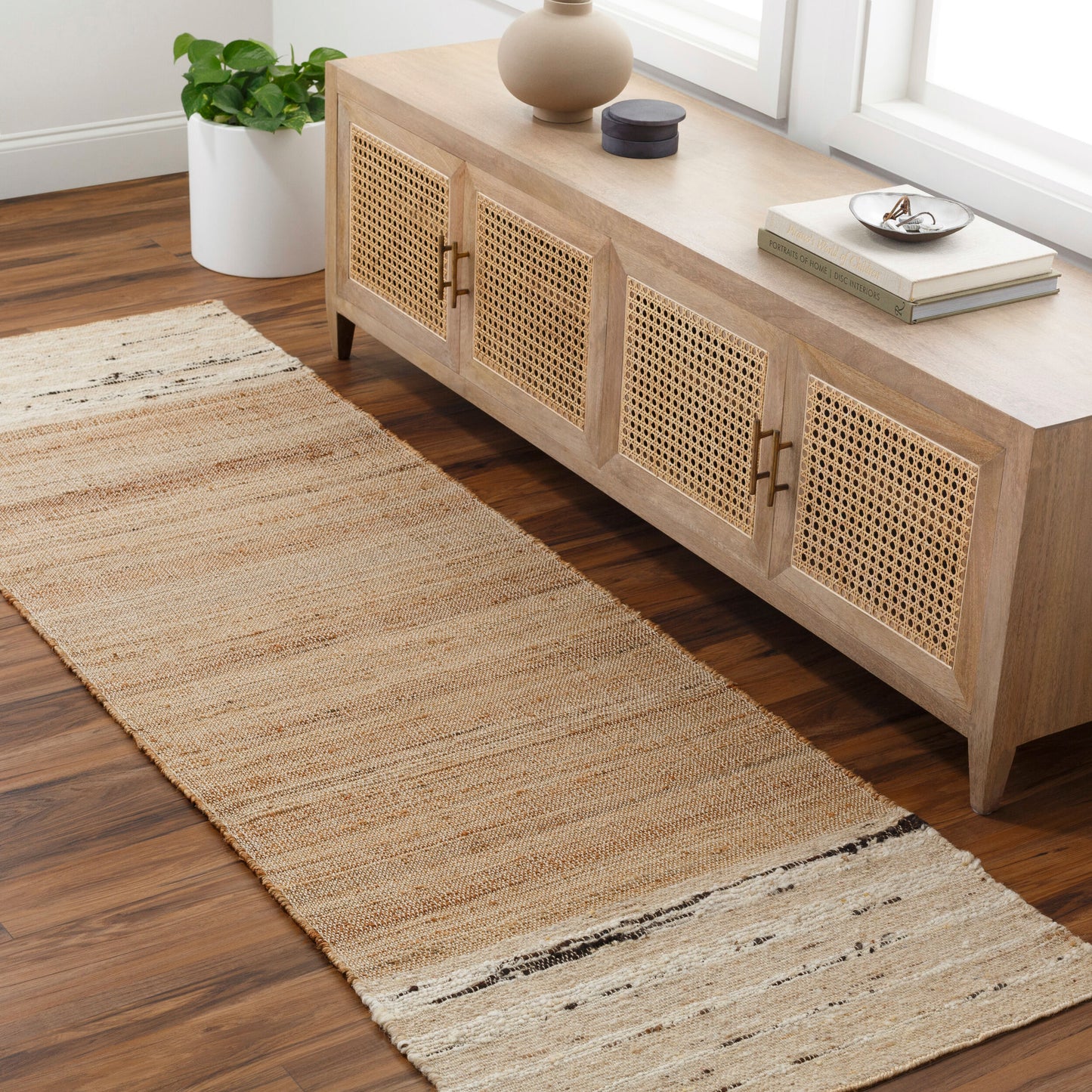 Alfombra de pasillo Ginebra GNV-2304 de 2,4 m, hecha a mano