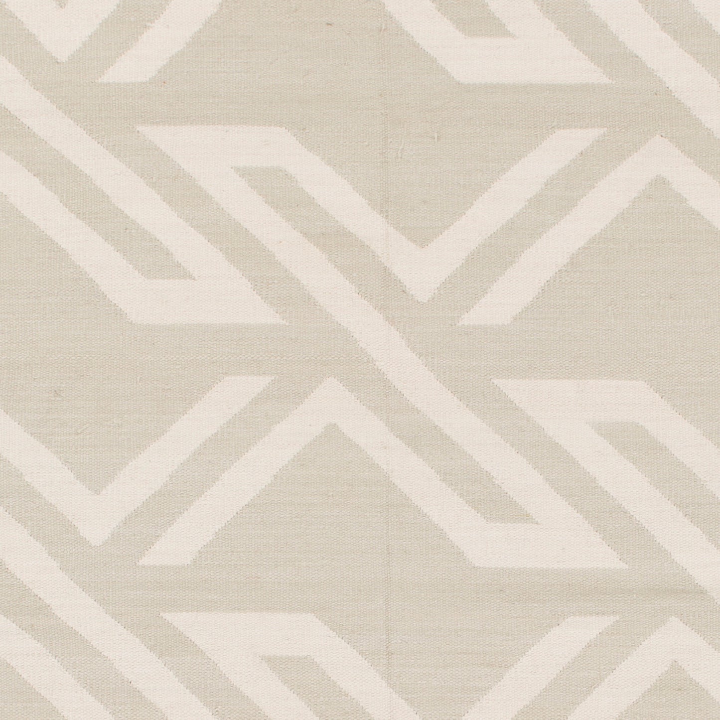 Galvany GVY-3014 4' x 6' Handmade Faux Silk Area Rug