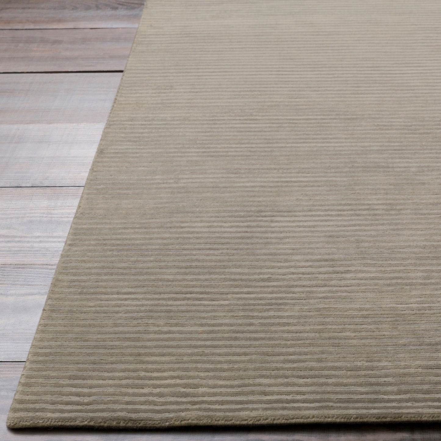 Mugal IN-8256 2' x 3' Handmade Accent Rug
