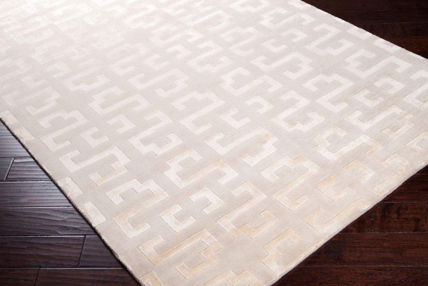 Mugal IN-8578 2' x 3' Handmade Accent Rug