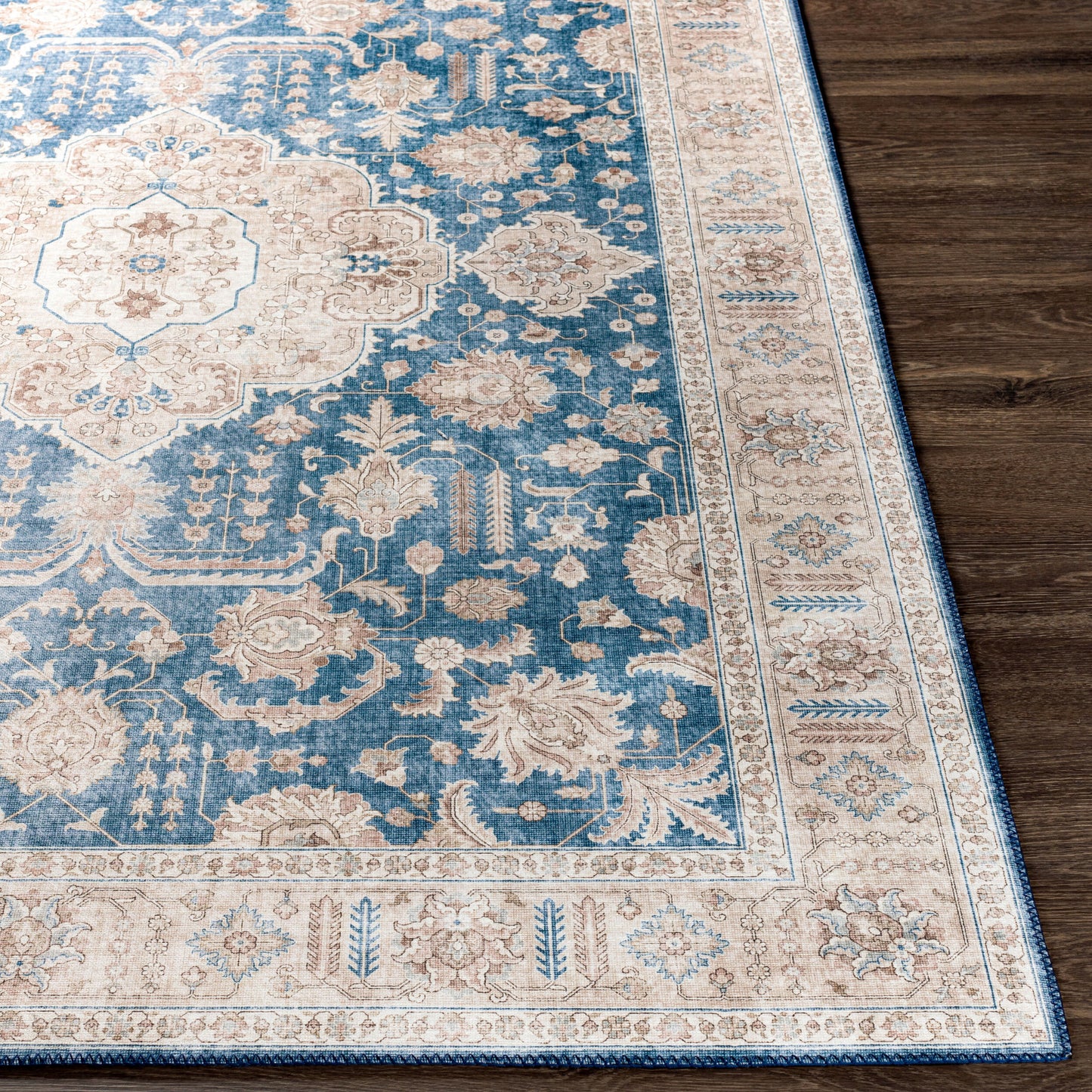Iris IRS-2320 2' x 3' Machine Woven Accent Rug