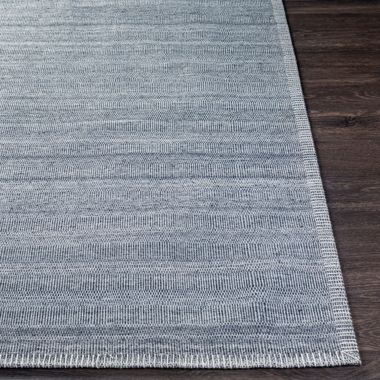 Irvine IRV-2301 2' x 3' Handmade Faux Silk Accent Rug