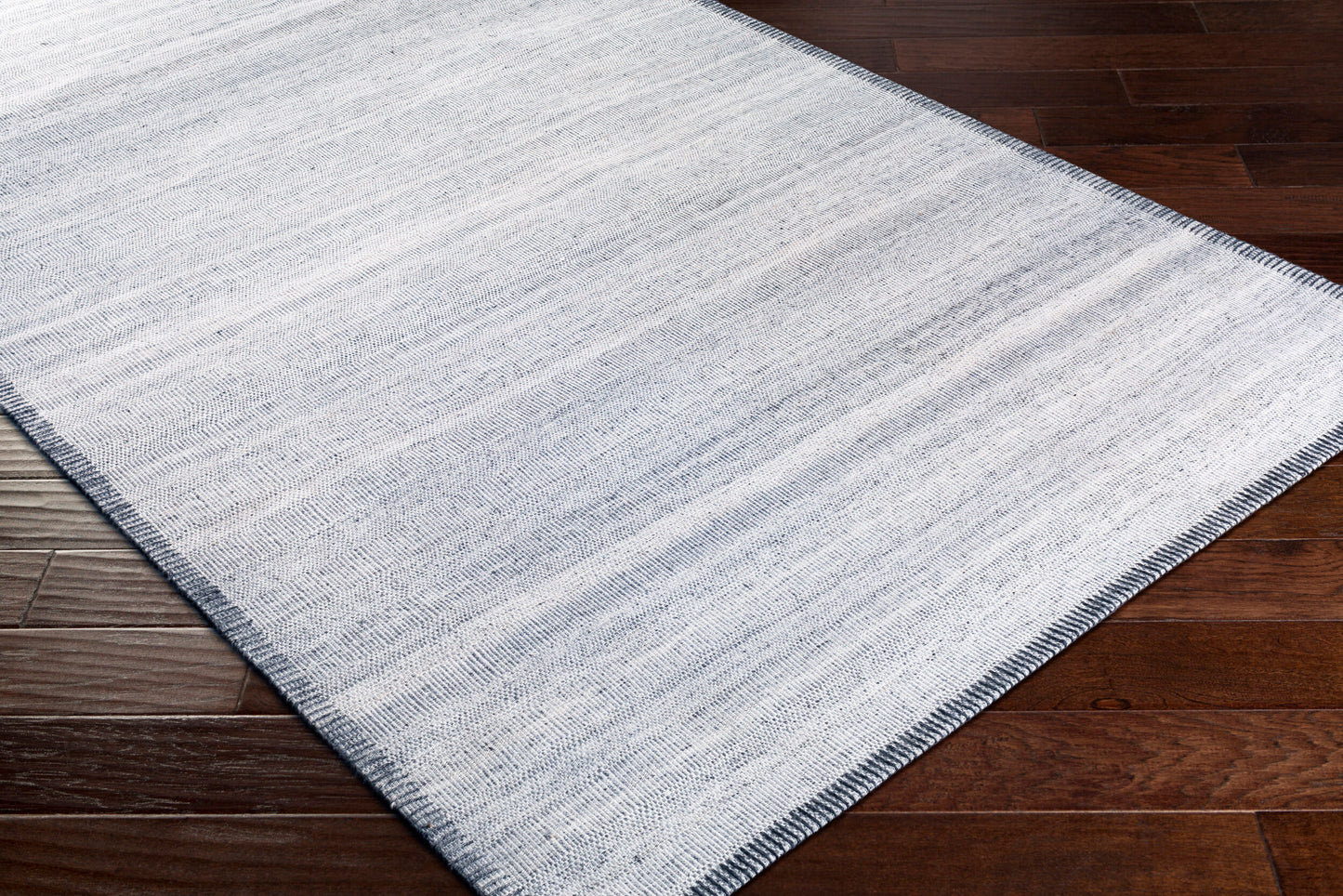 Irvine IRV-2302 2' x 3' Handmade Faux Silk Accent Rug