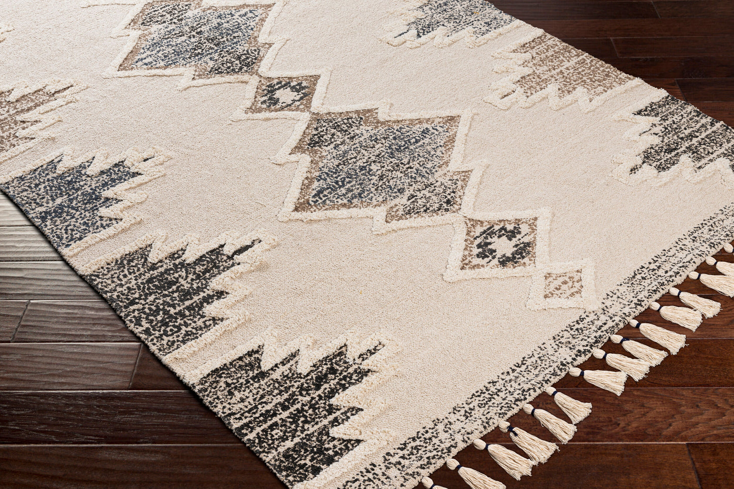 Khemisset KMS-2313 2' x 4' Handmade Accent Rug