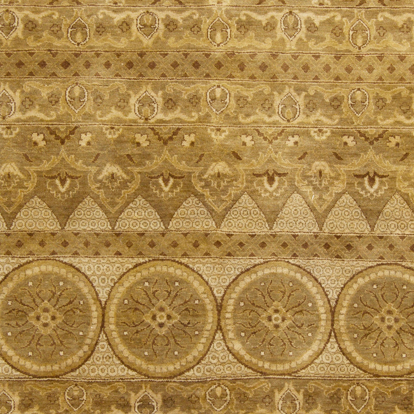 Knightsbridge KNI-1000 5' x 9' Handmade Wool Area Rug