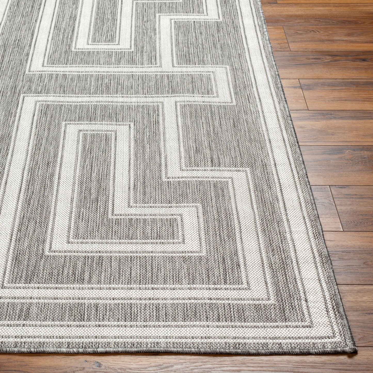 Long Beach LBH-2342 5' x 7' Machine Woven Indoor/Outdoor Area Rug