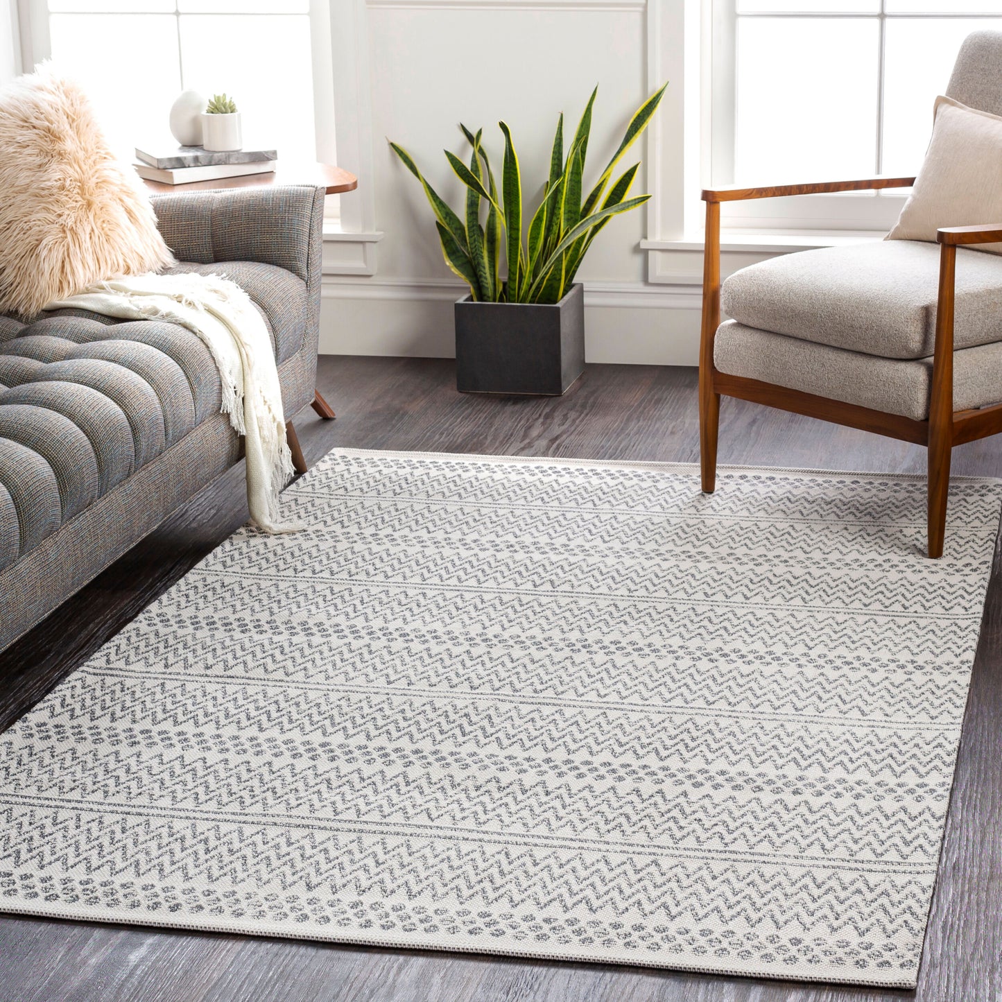 La Casa LCS-2303 2' x 3' Machine Woven Washable Accent Rug