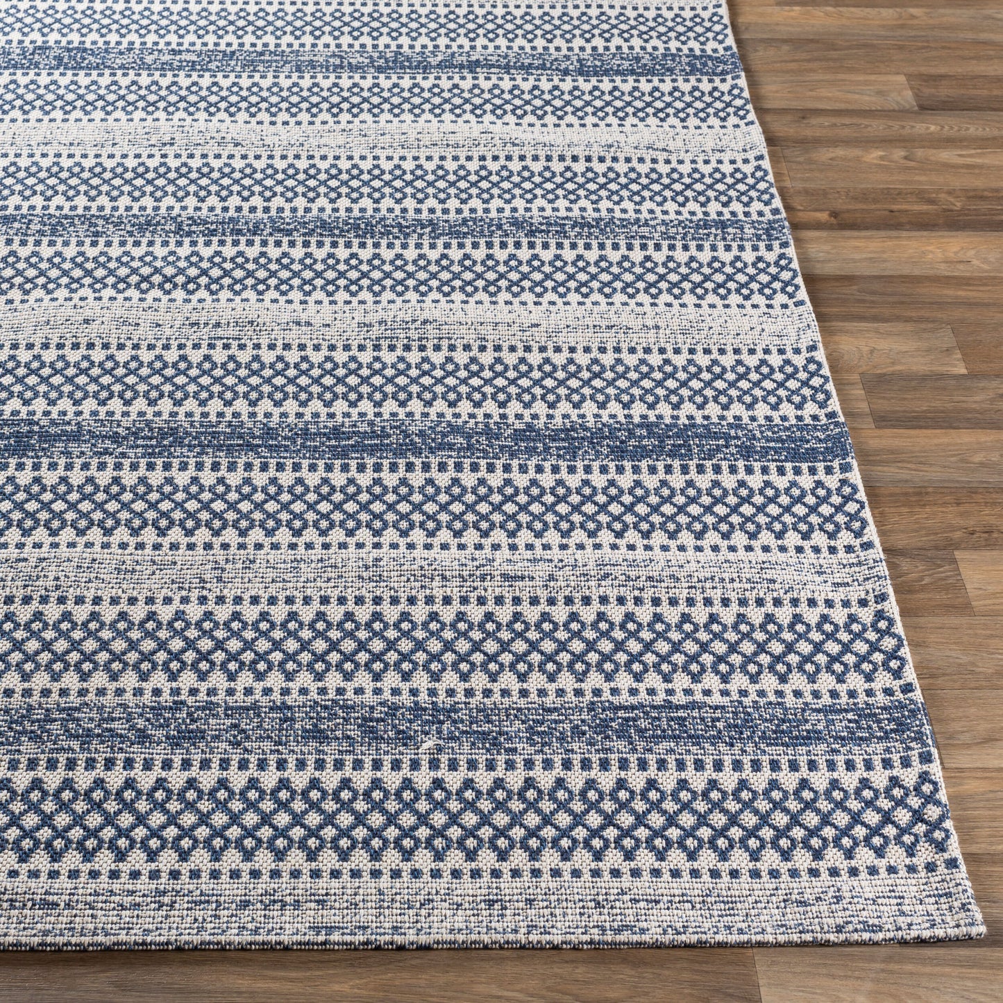 La Casa LCS-2311 2' x 3'9" Machine Woven Washable Accent Rug