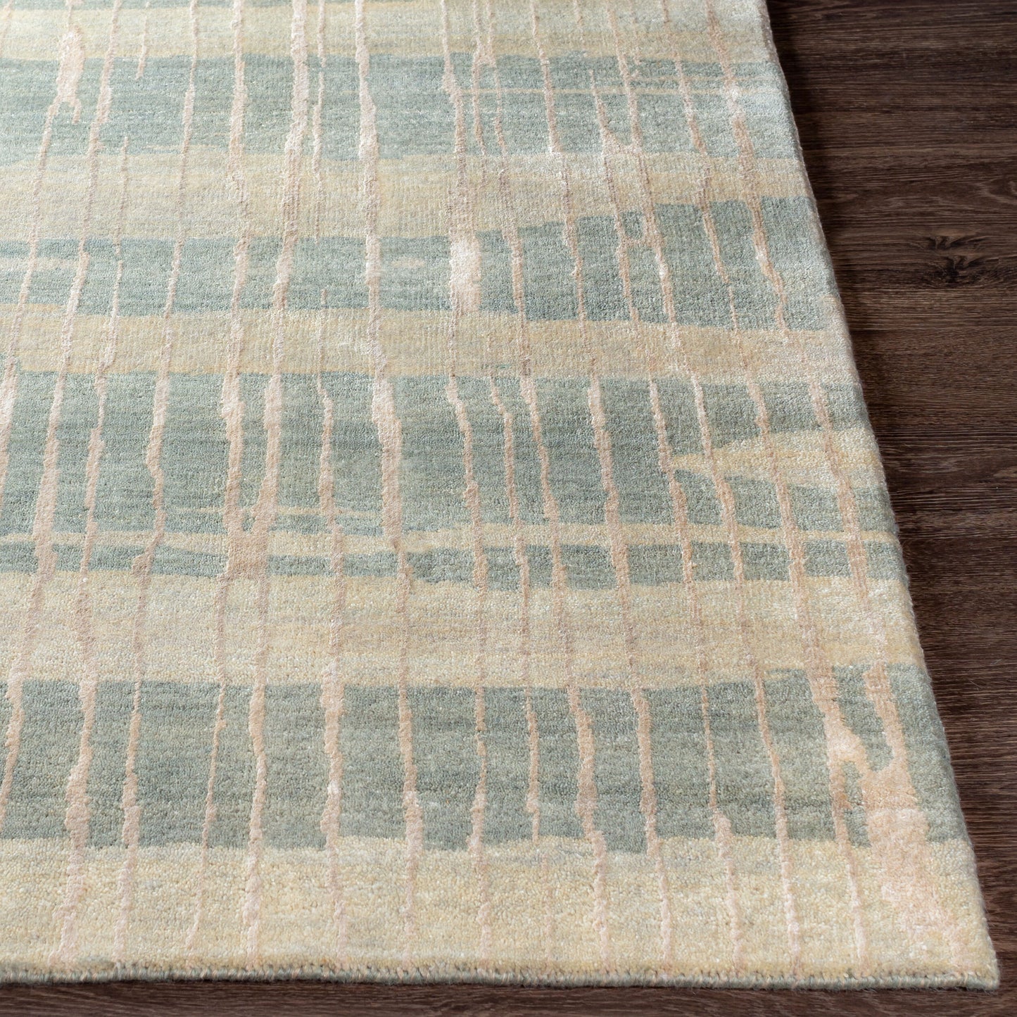 Luminous LMN-3022 2' x 3' Handmade Accent Rug