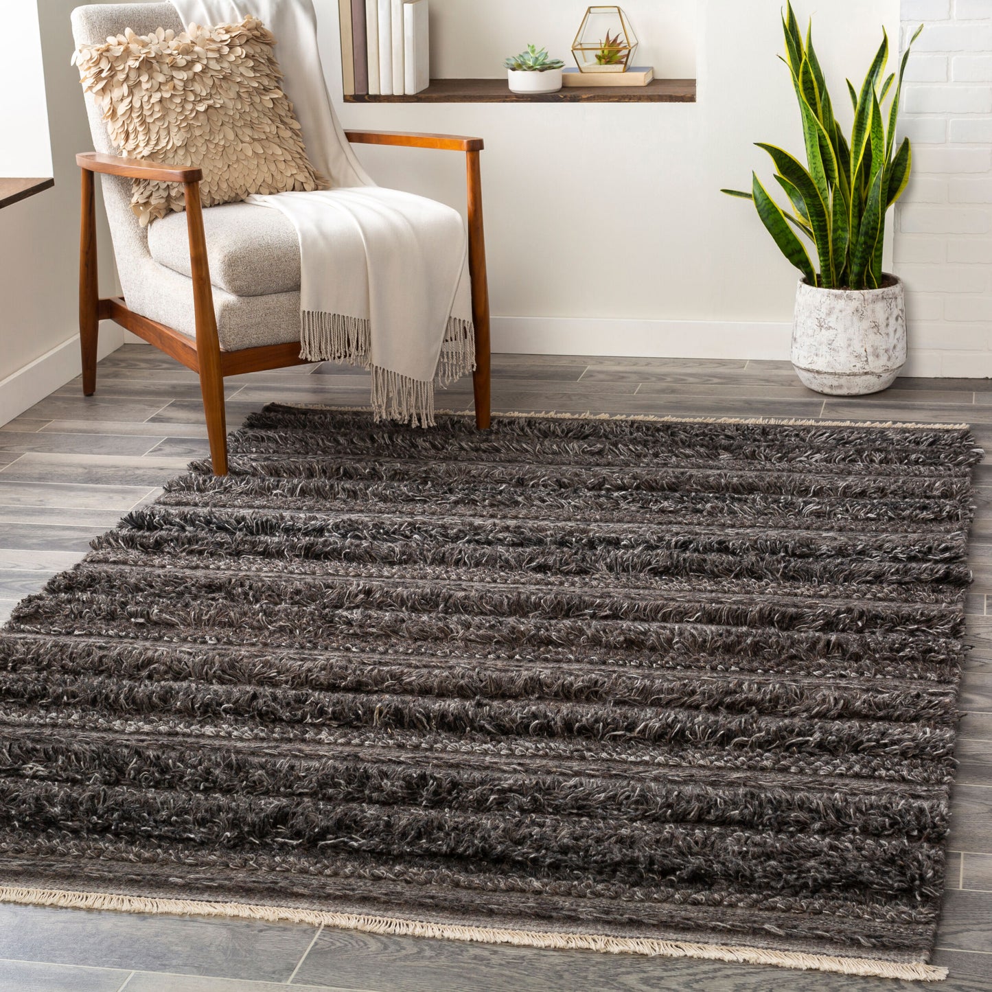 Lugano LUG-2301 2' x 3' Handmade Accent Rug