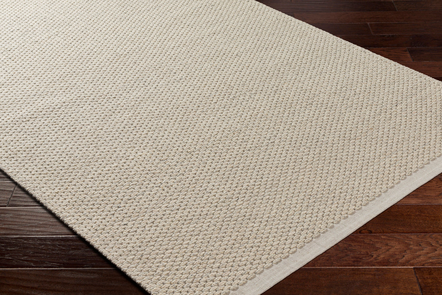 Lumi LUM-2303 2' x 3' Handmade Wool Accent Rug
