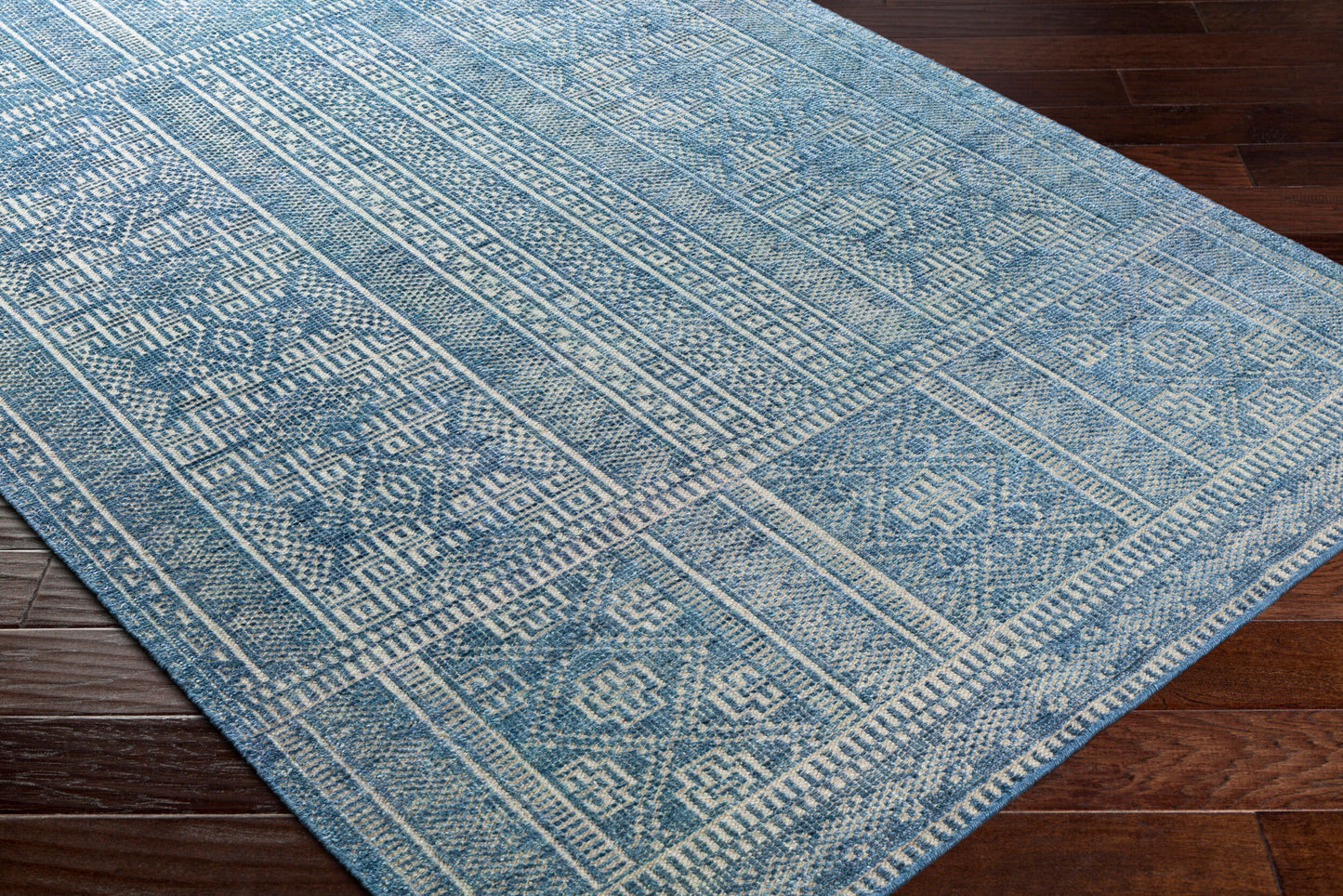 Livorno LVN-2300 2' x 3' Handmade Faux Silk Accent Rug