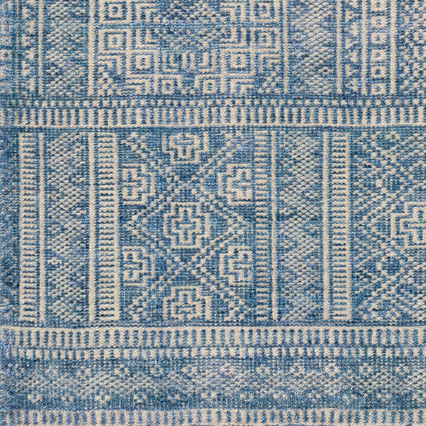 Livorno LVN-2300 2' x 3' Handmade Faux Silk Accent Rug