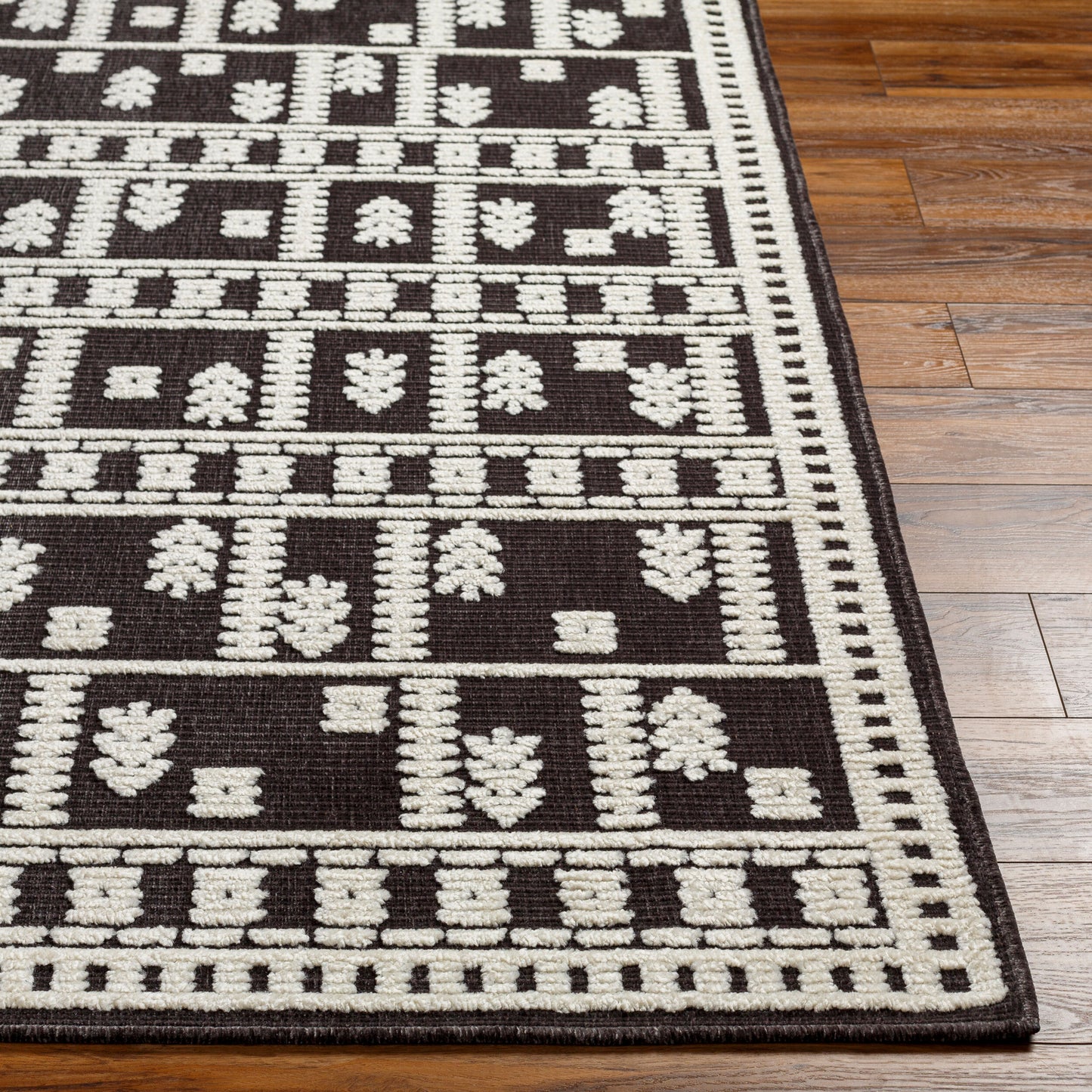 Lyna LYA-2300 5' x 7' Machine Woven Washable Area Rug