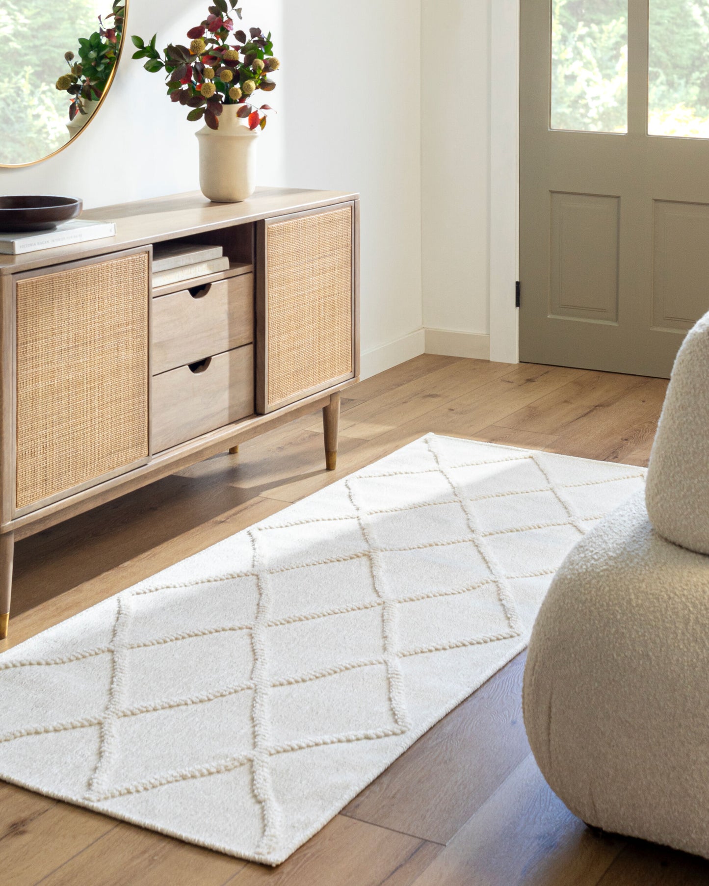 Lyna LYA-2303 2' x 3' Machine Woven Washable Accent Rug