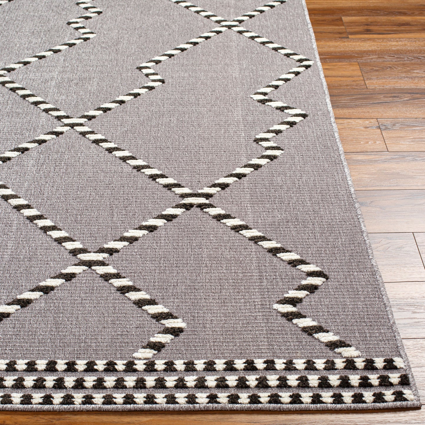 Lyna LYA-2320 3' x 5' Machine Woven Washable Accent Rug