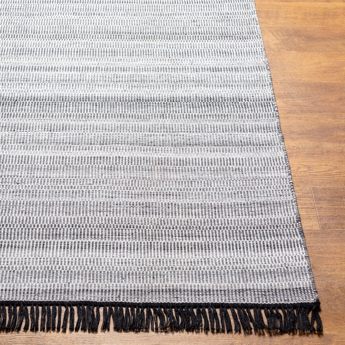 Lily LYI-2303 2' x 3' Handmade Recyled Accent Rug