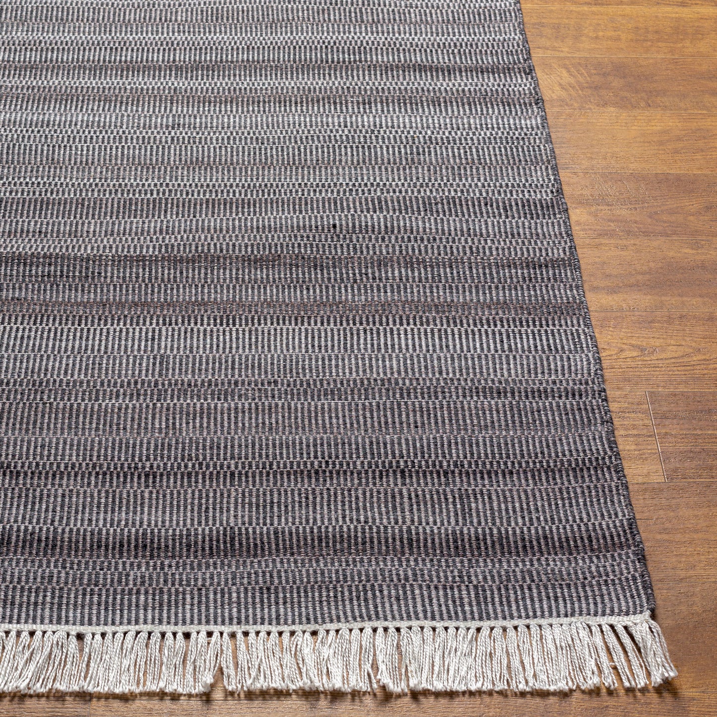 Lily LYI-2304 2' x 3' Handmade Recyled Accent Rug