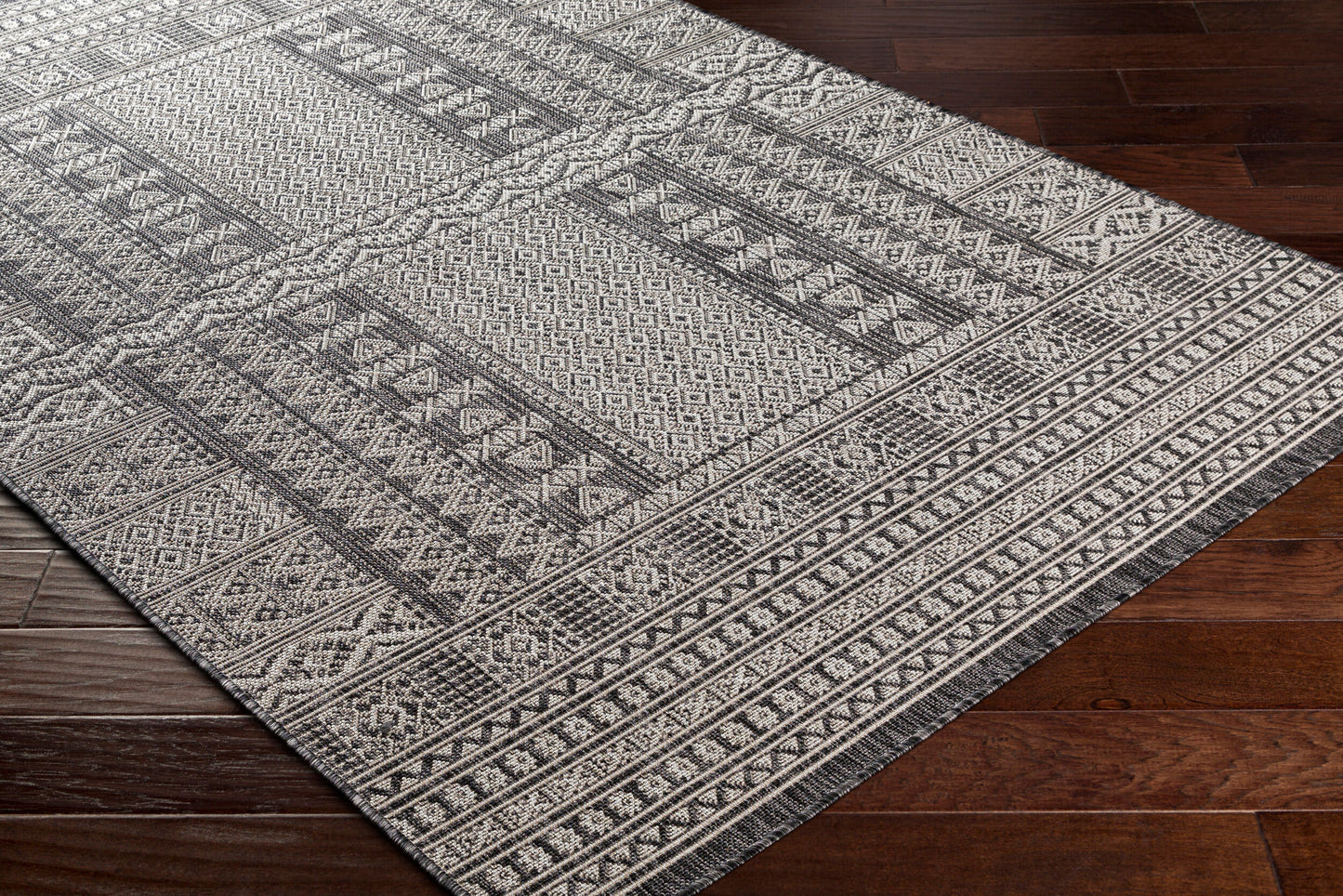 Malibu MBU-2323 5' x 7' Machine Woven Indoor/Outdoor Area Rug