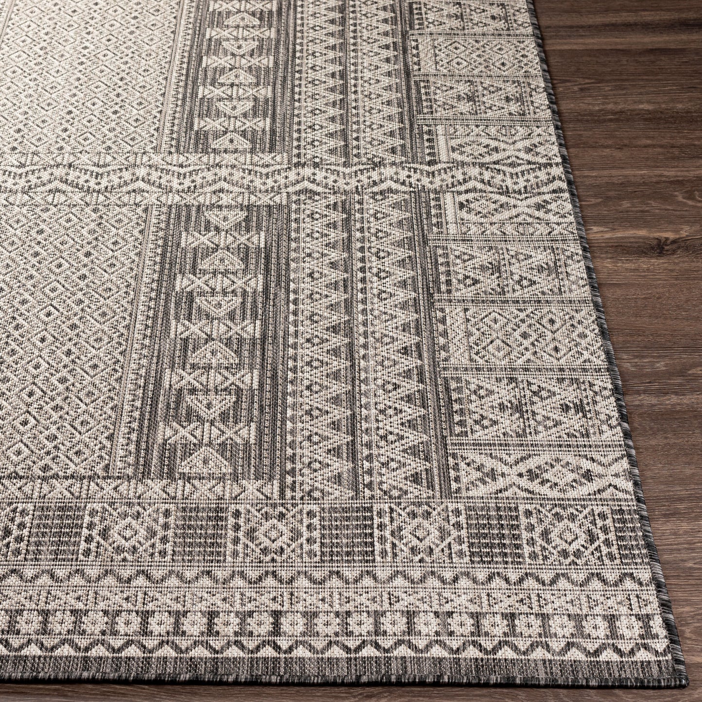 Malibu MBU-2323 5' x 7' Machine Woven Indoor/Outdoor Area Rug