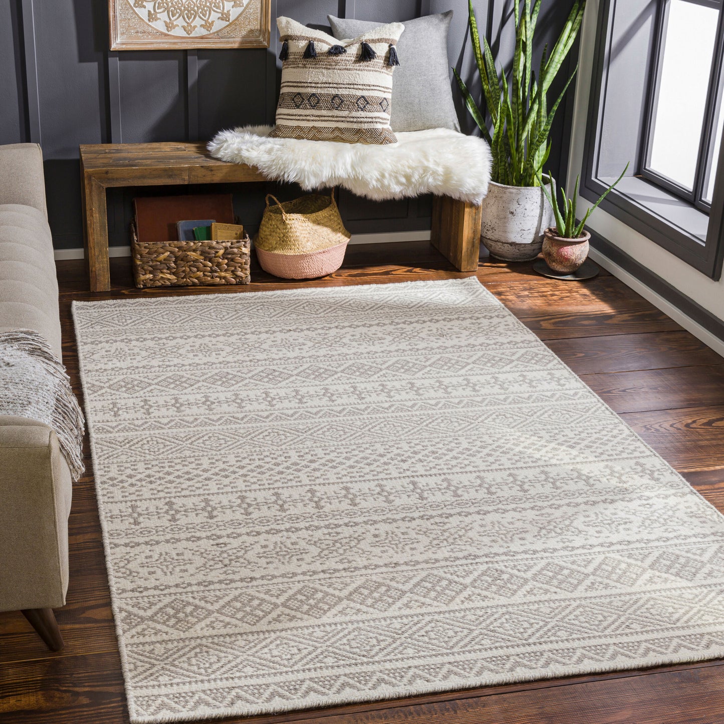 Mardin MDI-2312 6' x 9' Handmade Wool Area Rug