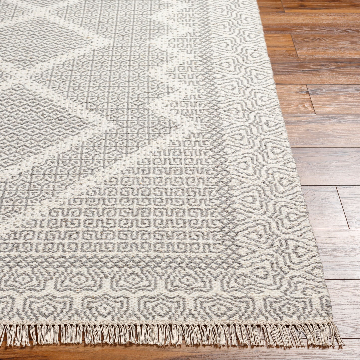 Mardin MDI-2316 2' x 3' Handmade Wool Accent Rug