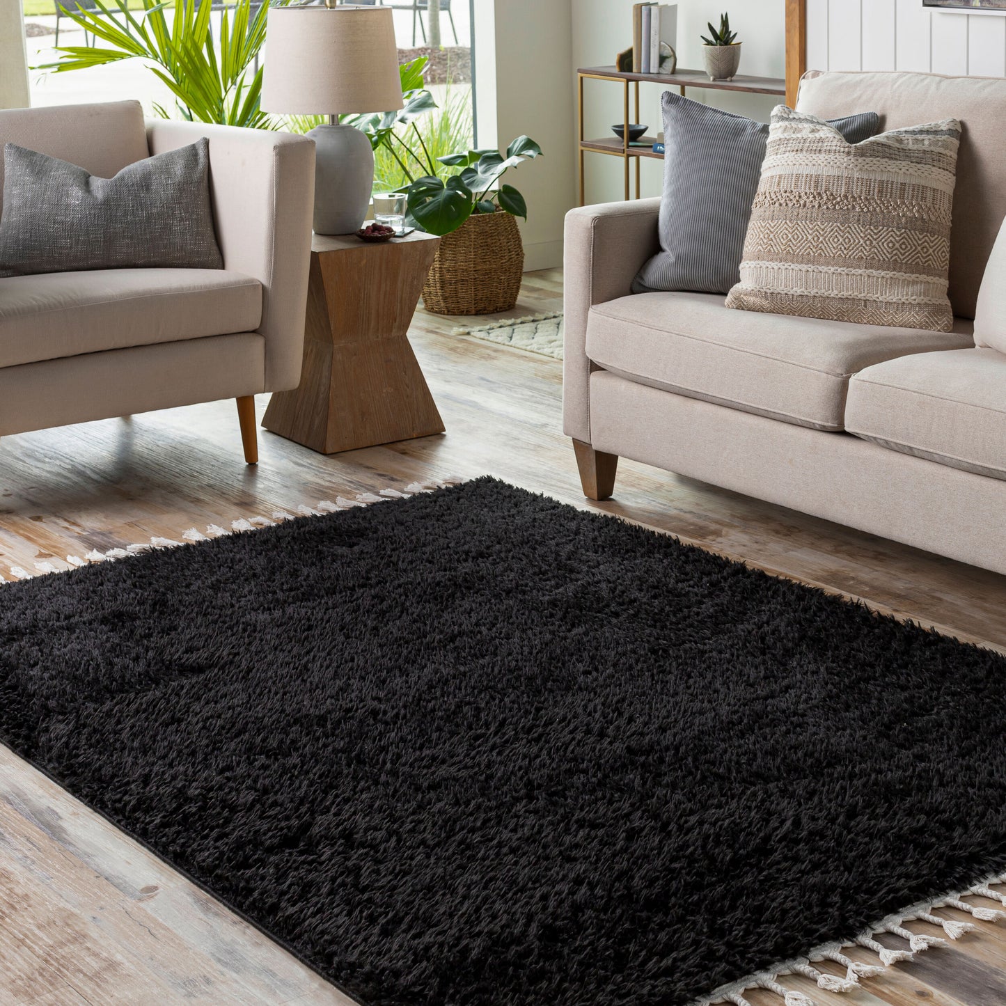 Merino MRO-2300 4' x 6' Machine Woven Area Rug